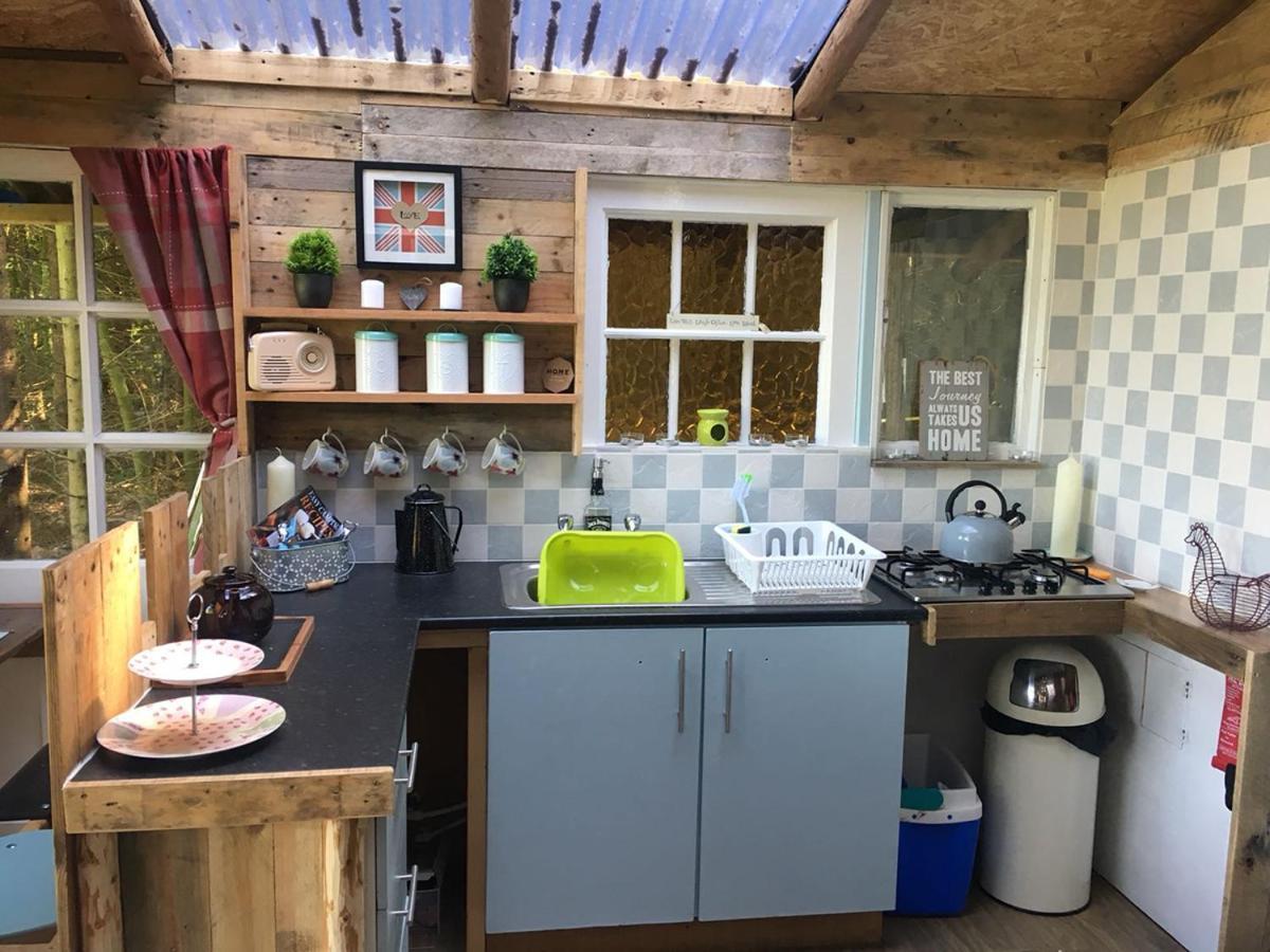 Camp Kátur Glamping Hotel Carthorpe Ruang foto