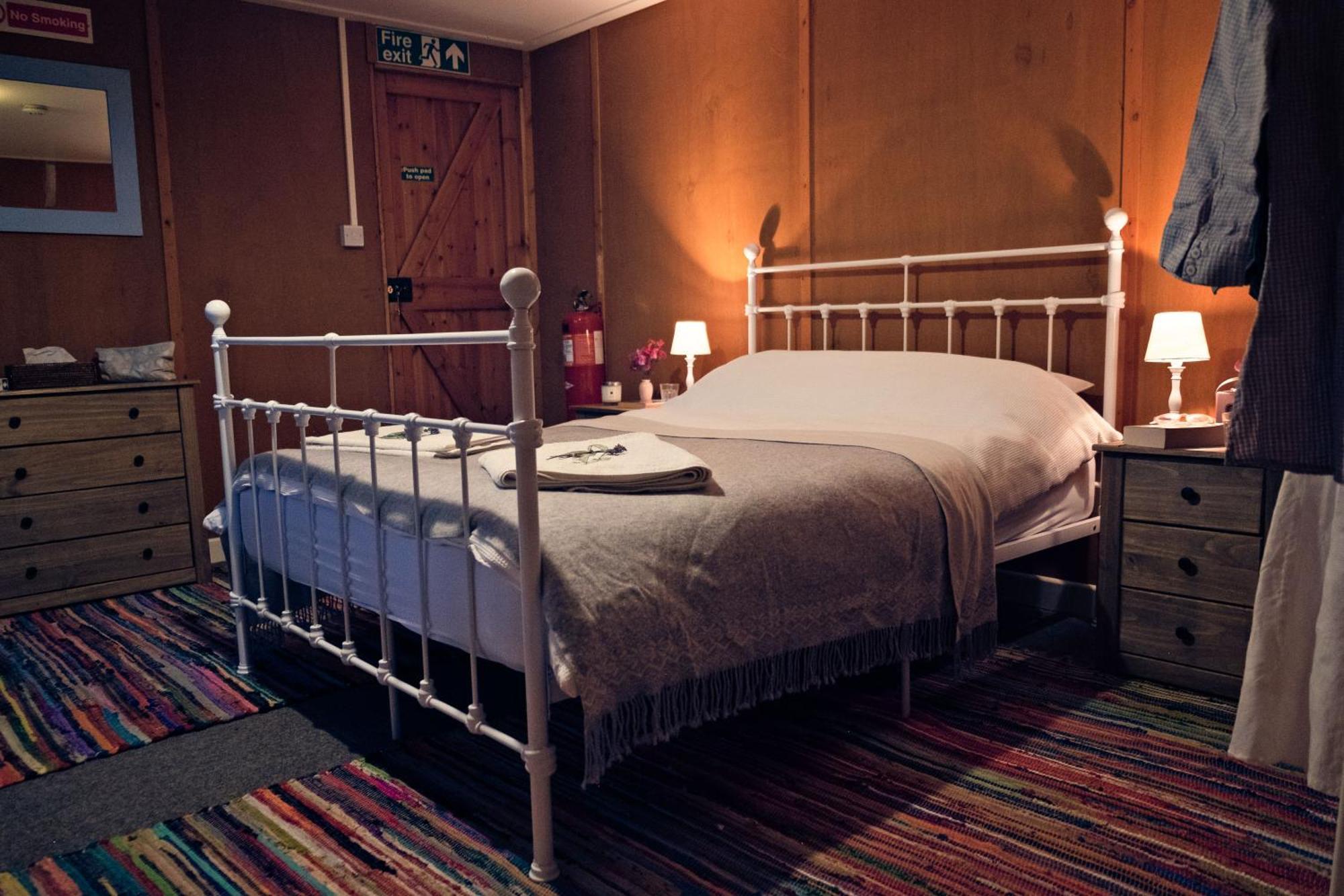 Camp Kátur Glamping Hotel Carthorpe Ruang foto