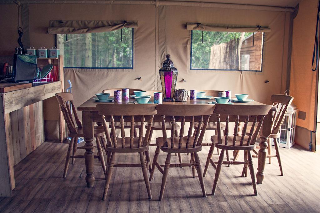 Camp Kátur Glamping Hotel Carthorpe Bagian luar foto