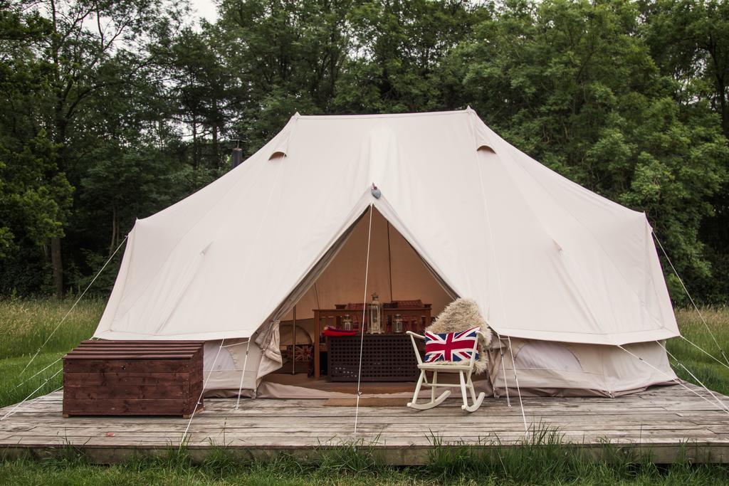 Camp Kátur Glamping Hotel Carthorpe Bagian luar foto